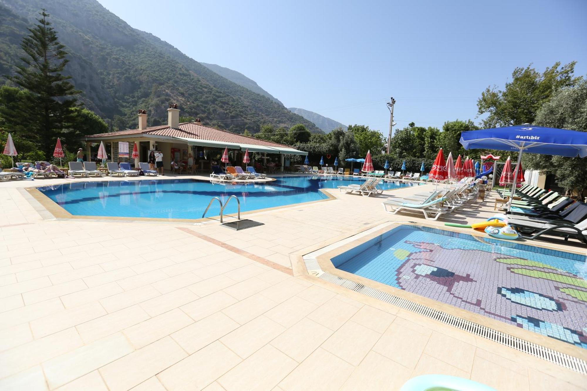 Mavruka Hotel 올루데니스 외부 사진