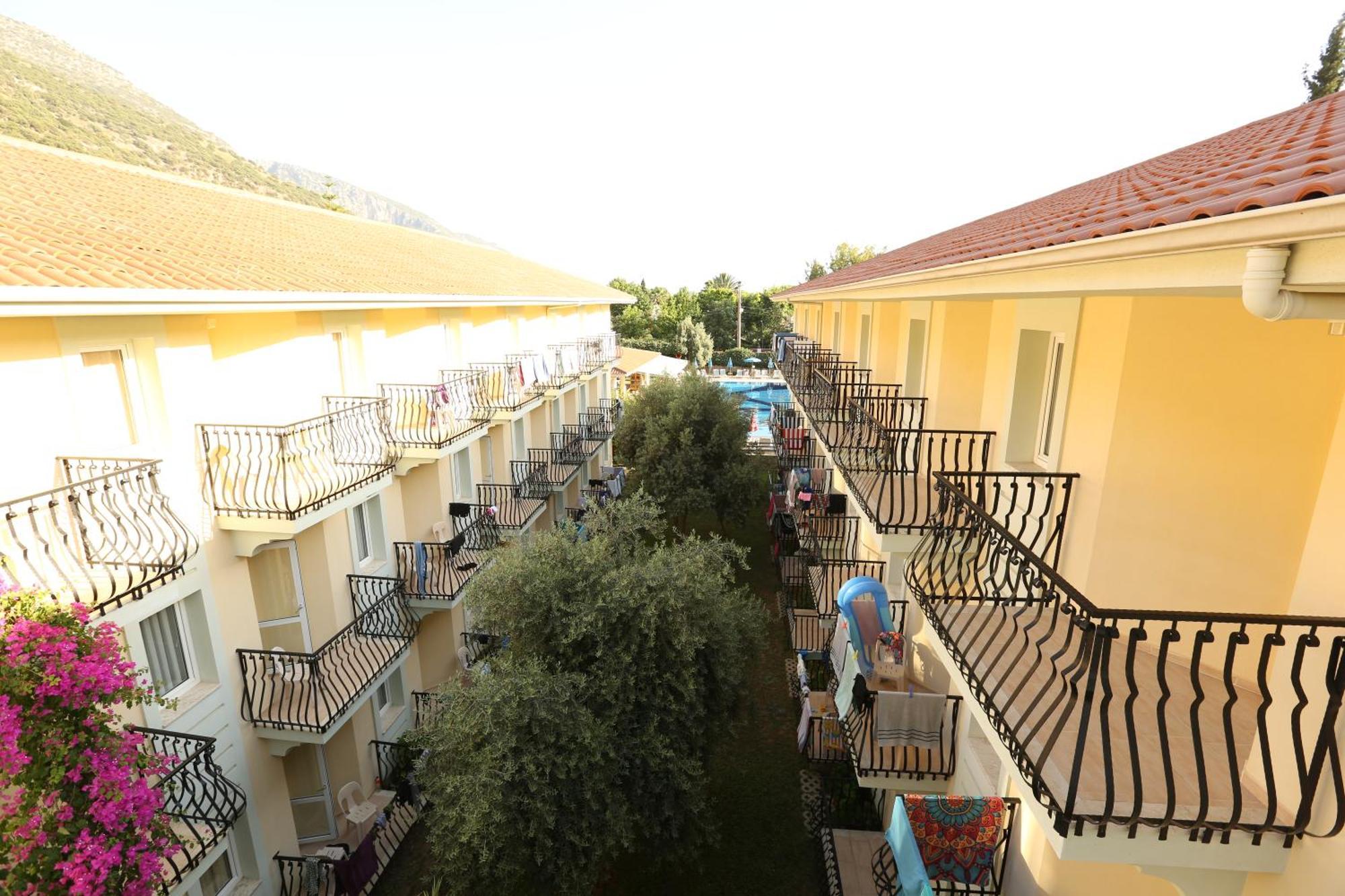 Mavruka Hotel 올루데니스 외부 사진