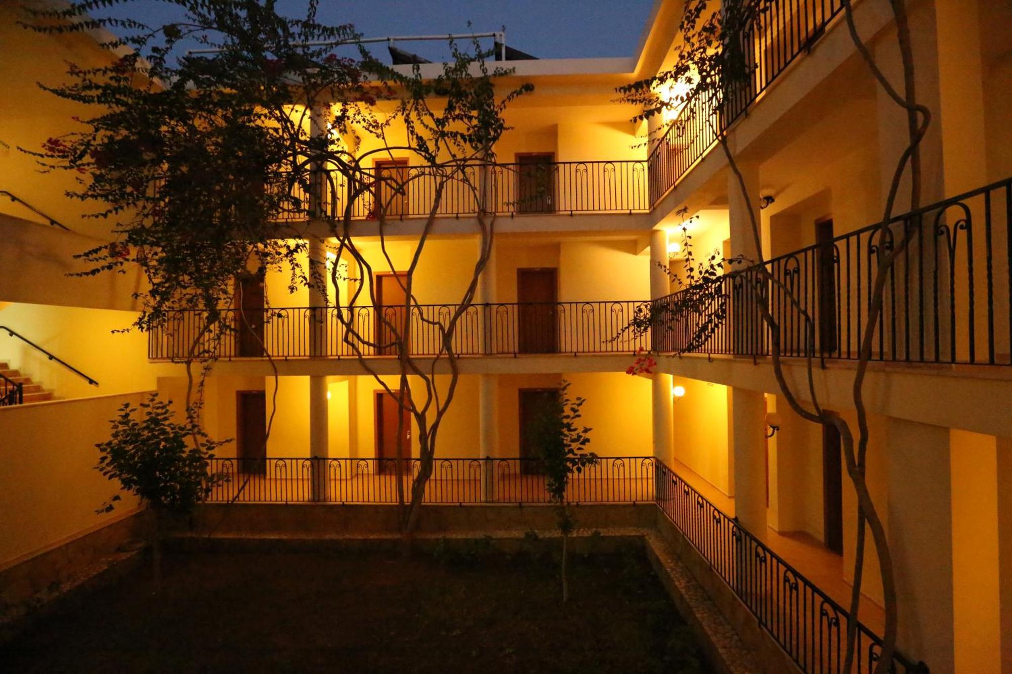 Mavruka Hotel 올루데니스 외부 사진