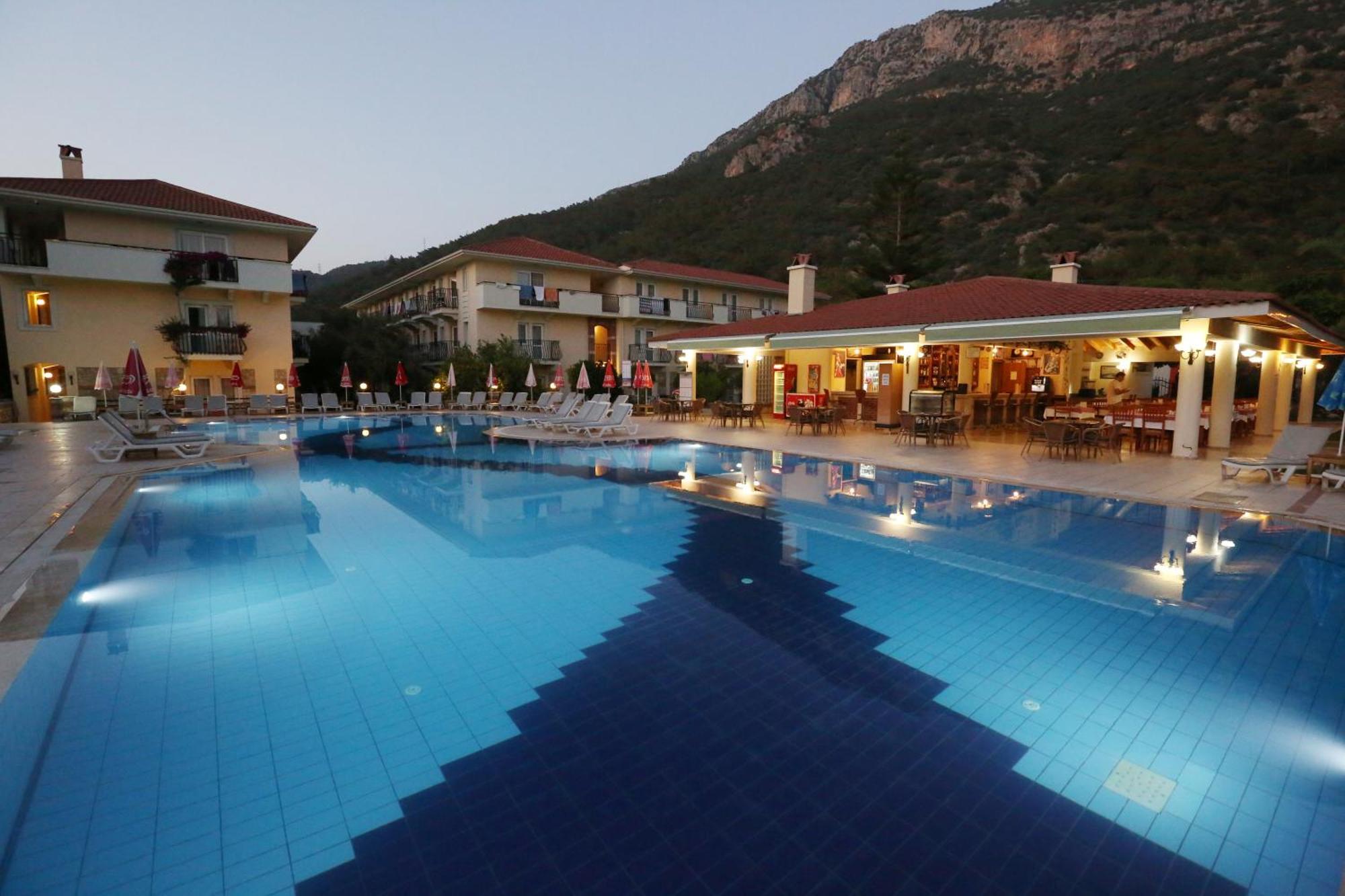 Mavruka Hotel 올루데니스 외부 사진